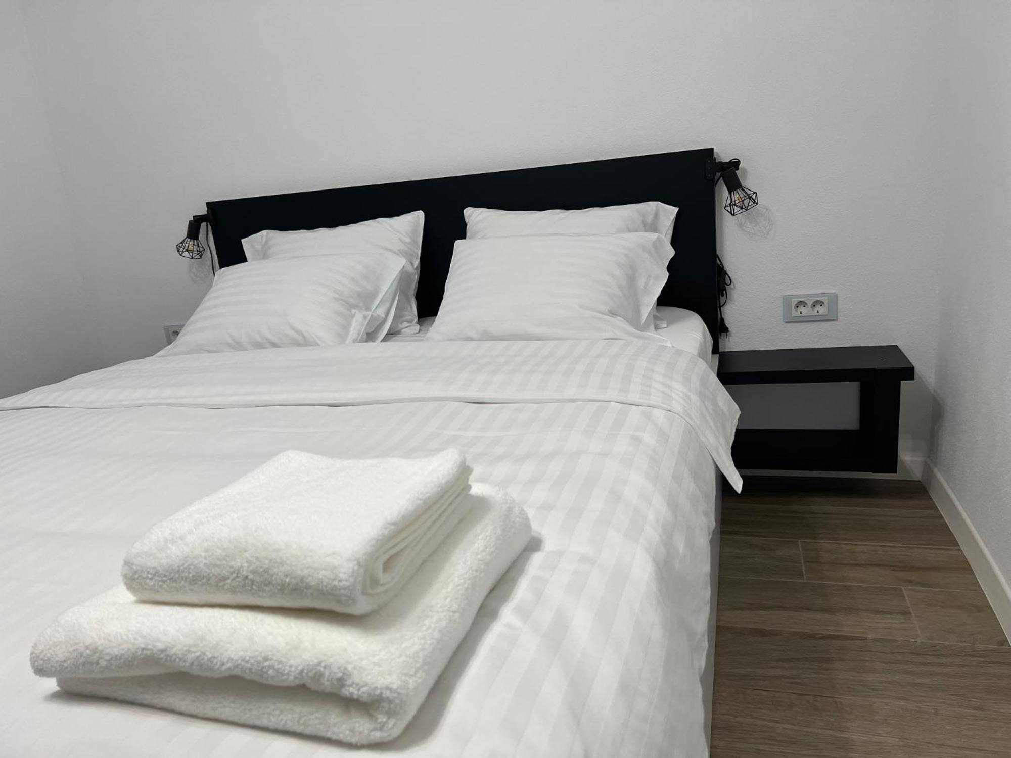 Onix Apartamento Hunedoara Exterior foto